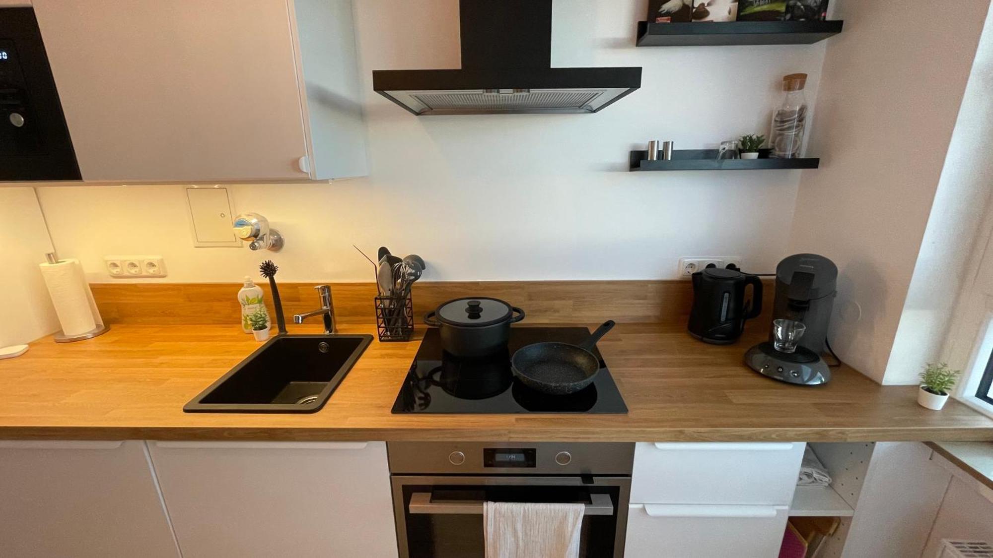 Moderne 2-Zimmer-Wohnung Mit Atemberaubender Skyline Aussicht Auf Frankfurt! Steinbach im Taunus Esterno foto